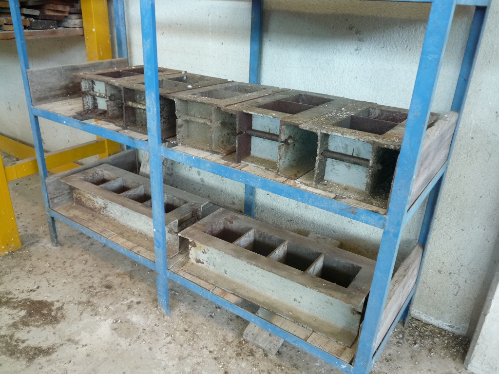 CONCRETE CUBE MOULD STEEL