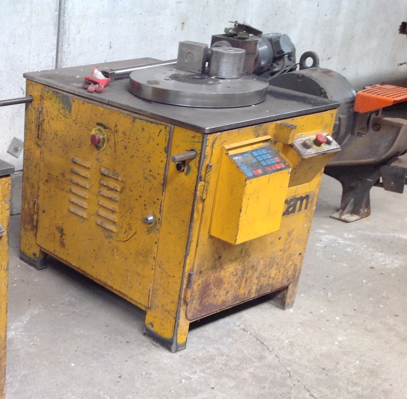 OSCAM ROD BENDING MACHINES D.50 WHIT TABLE